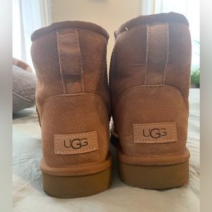 UGG Classic Mini Boot